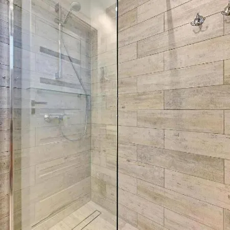 Urbannest I Swietojanska 35 36 * 格但斯克